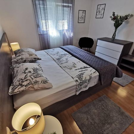 Apartman Maria, Ciovo Lägenhet Trogir Exteriör bild